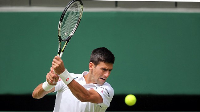 Djokovic có chiến thắng 3 set trắng trong ngày mở màn Wimbledon. Ảnh: BPI.
