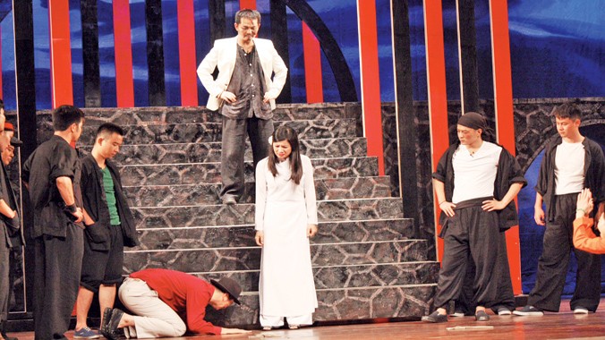 " Bỉ vỏ"- tiết mục của Nhà hát kịch Hà Nội dự cuộc thi Nghệ thuật Sân khấu Kịch nói Chuyên nghiệp toàn quốc 2015.