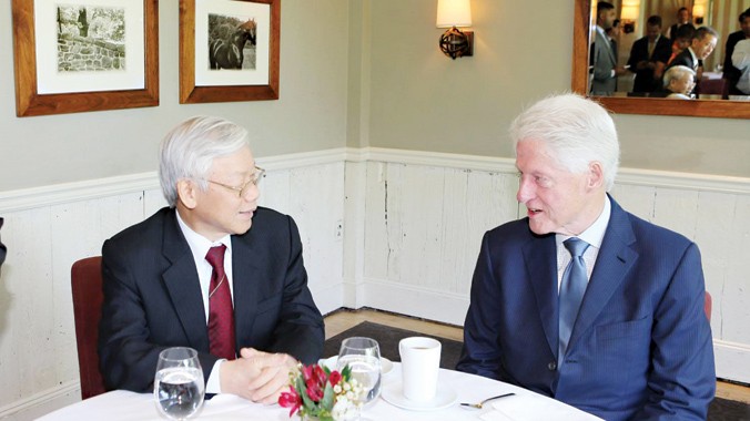 Tổng Bí thư Nguyễn Phú Trọng thăm nhà riêng cựu Tổng thống Mỹ Bill Clinton tại New York. Ảnh: TTXVN.