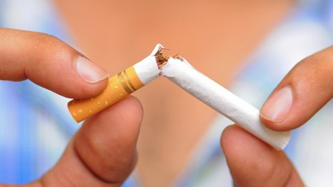 Phụ nữ hút thuốc lá làm giảm khả năng thụ thai và gây mãn kinh sớm.