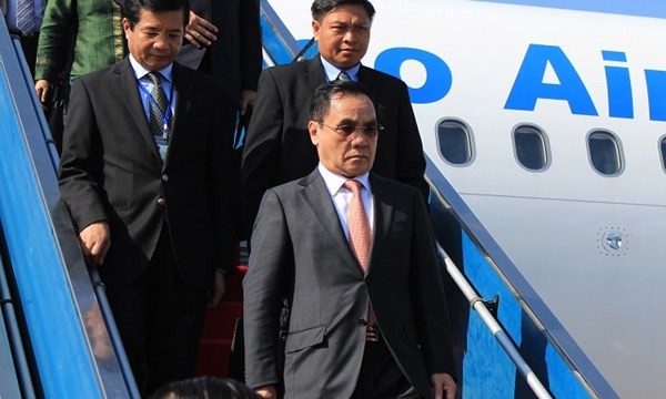 Thủ tướng Lào Thongsing Thammavong tại sân bay Đà Nẵng- Ảnh: motthegioi.vn