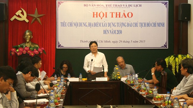 Hội thảo quy hoạch địa điểm xây dựng tượng đài Chủ tịch Hồ Chí Minh đến năm 2030. Ảnh: Toan Toan.