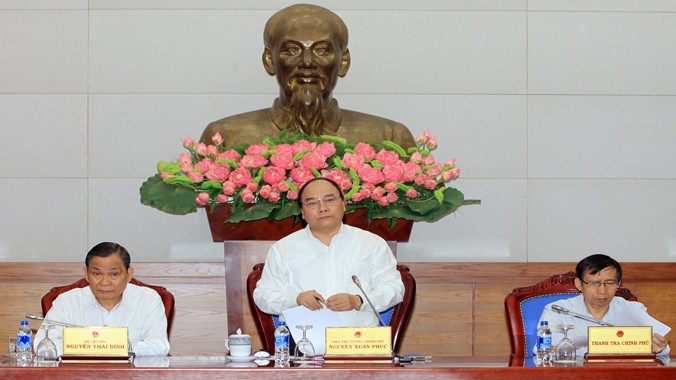 Theo Phó Thủ tướng Nguyễn Xuân Phúc, nếu không nâng cao được chất lượng phục vụ người dân, doanh nghiệp thì có cải cách bao nhiêu đi nữa cũng khó phát huy được hiệu quả. Ảnh: Văn Kiên.