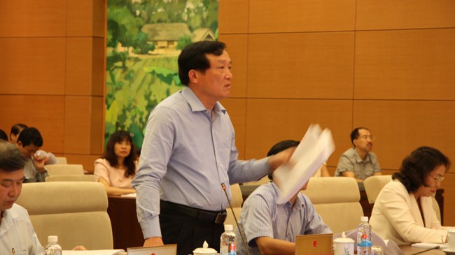 Viện trưởng VKSND Tối cao Nguyễn Hoà Bình cho rằng, ghi âm, ghi hình mà phải phát lại cho bị cáo nghe sẽ rất mất thời gian. Ảnh: DN.
