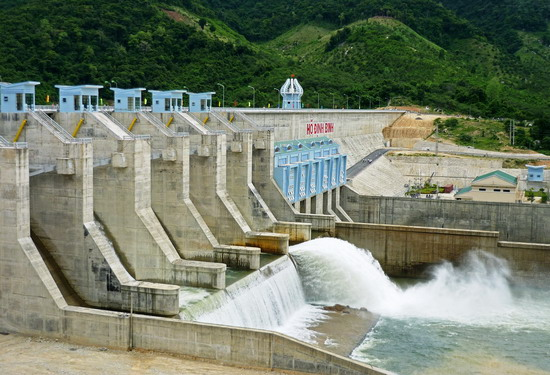 Công trình đầu mối hồ chứa nước Định Bình