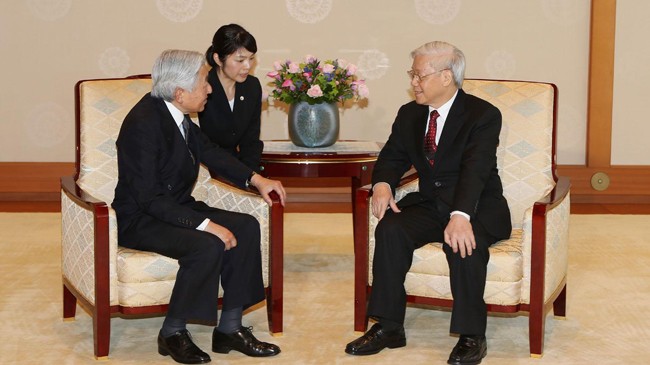 Tại Hoàng cung ở thủ đô Tokyo, Tổng Bí thư Nguyễn Phú Trọng hội kiến Nhật hoàng Akihito. Ảnh: Trí Dũng/TTXVN.