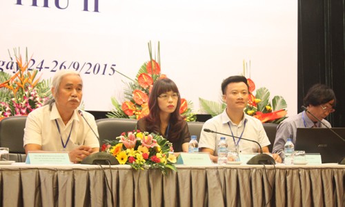 Chủ tịch Hội Nhà văn Hà Nội Phạm Xuân Nguyên (ngoài cùng bên trái) tại Hội nghị Viết văn trẻ Hà Nội lần hai. Ảnh: Vnexpress