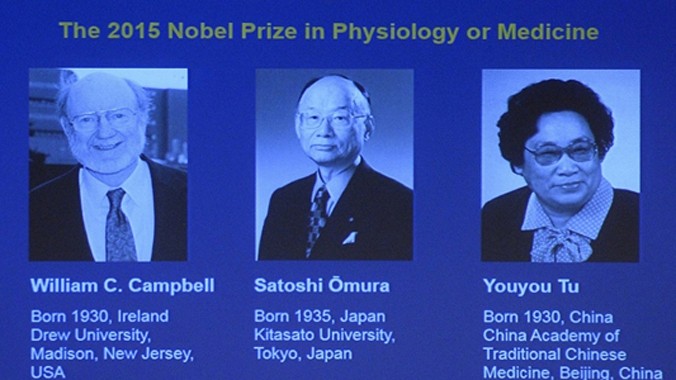 Ba nhà khoa học giành giải Nobel Y học năm 2015. Ảnh: Guardiana.