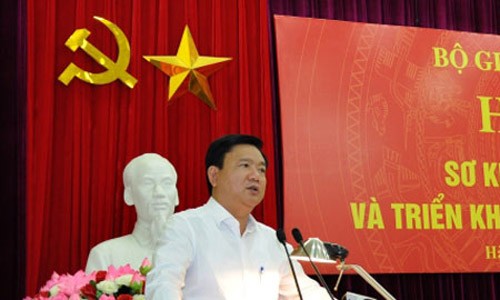 Bộ trưởng Đinh La Thăng tại cuộc họp sơ kết 9 tháng Bộ GTVT. Ảnh: Dân Trí