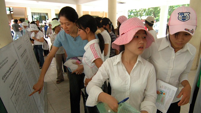 Sinh viên nhập trường Cao Đẳng Sư phạm Hà Nội.