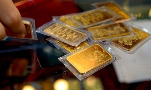 Giá vàng mất gần 200 ngàn đồng/lượng