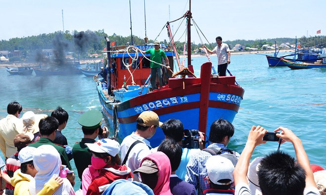 Ngư dân Quảng Ngãi hành nghề ở vùng biển Hoàng Sa, Trường Sa. Ảnh: Zing