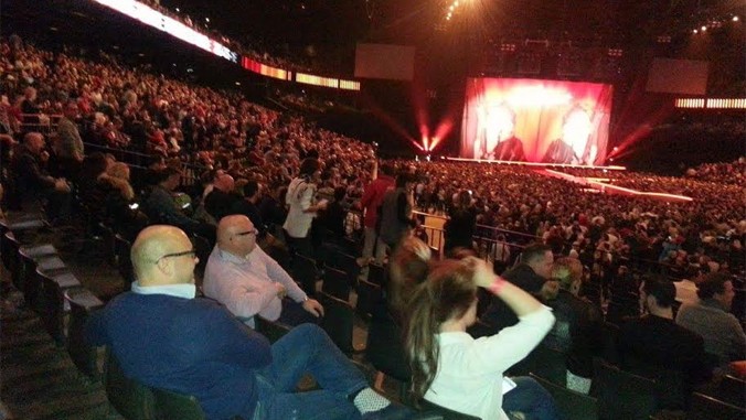 Quang cảnh đêm diễn Rebel Heart của Madonna tại Bỉ. Ảnh: Minh Thu.
