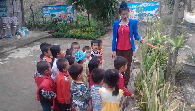 Cô giáo Lò Thị Chiển có 4 năm gắn bó các em nhỏ vùng cao Nậm Khăn (huyện Nậm Pồ, Điện Biên).