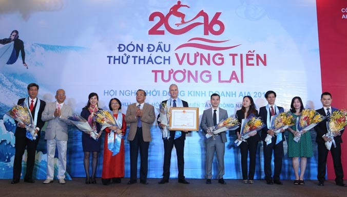 AIA Việt Nam nhận Bằng khen của Thủ tướng