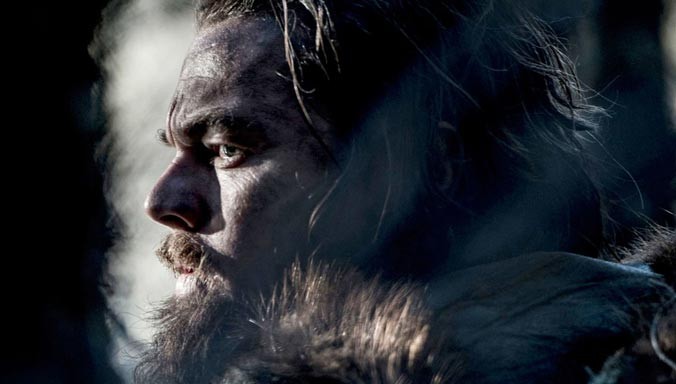 Leonardo DiCaprio không đơn thuần diễn, hóa thân hoàn toàn vào một người đàn ông đối mặt để vượt qua với cái chết treo lơ lửng trên đầu.