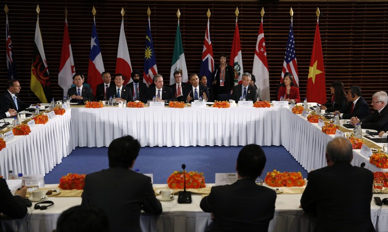 Lãnh đạo các quốc gia trên bàn đàm phán, ký kết Hiệp định TPP đầu tháng 10/2015.