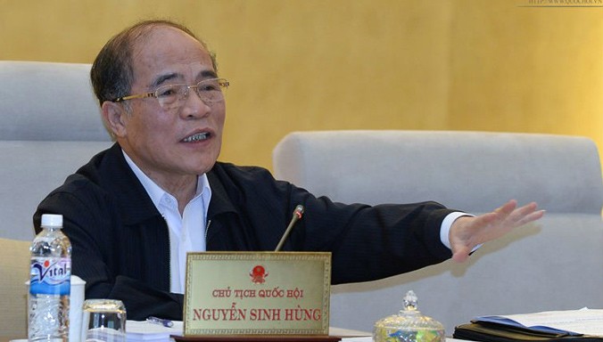Chủ tịch Quốc hội Nguyễn Sinh Hùng đề nghị phải giảm tối đa thủ tục hành chính. Ảnh: QH.