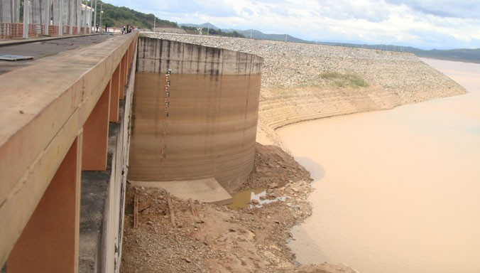 Lượng nước về hồ chứa thủy điện Ialy ở mức thấp nhất trong nhiều năm qua do ảnh hưởng của El Nino.
