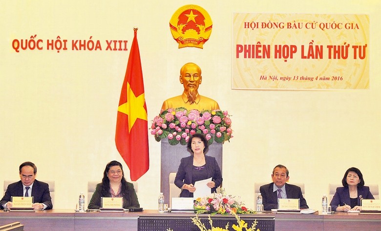 Chủ tịch QH, Chủ tịch Hội đồng Bầu cử quốc gia Nguyễn Thị Kim Ngân chủ trì phiên họp. Ảnh: TRỌNG ĐỨC (TTXVN)