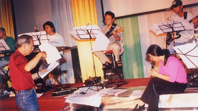 Nguyễn Ánh 9 tập chương trình và biểu diễn tại phòng trà ATB của ca sĩ Ánh Tuyết. Ảnh: Tư liệu.