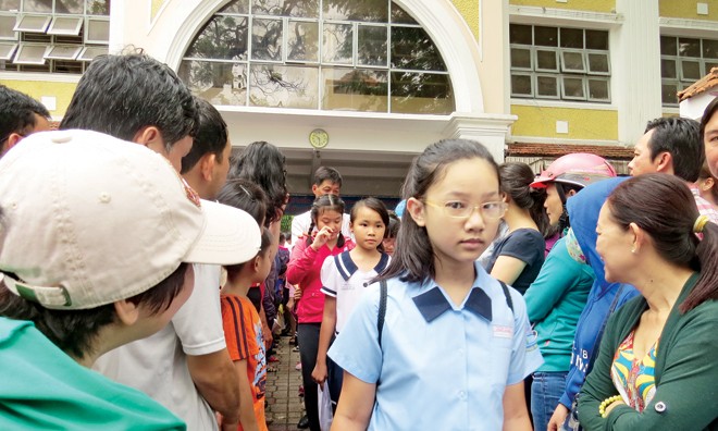 Học sinh thi khảo sát năng lực bằng tiếng Anh vào lớp 6 trường chuyên Trần Đại Nghĩa năm 2015. Ảnh: Nguyễn Dũng.