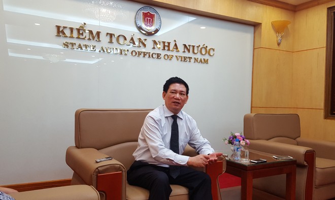 Tổng Kiểm toán nhà nước Hồ Đức Phớc trao đổi với phóng viên Tiền Phong. Ảnh: LD.