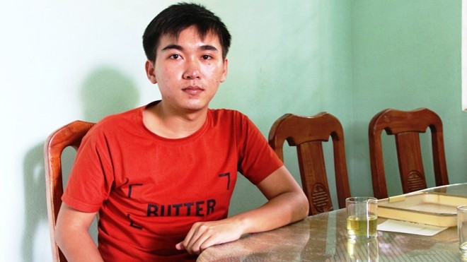 “Cậu bé điểm 10” Lê Nhật Tiến - tân thủ khoa Đại học Huế là con nhà nghèo, lại mồ côi bố.