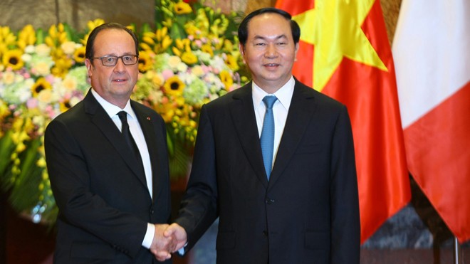 Chủ tịch nước Trần Đại Quang và Tổng thống Pháp Francois Hollande ngày 6/9 tại Hà Nội. Ảnh: Như Ý.