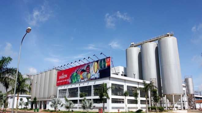 Nhà máy bia Sài Gòn (Sabeco) cũng phải hứng chịu lùm xùm “con ông cháu cha”.
