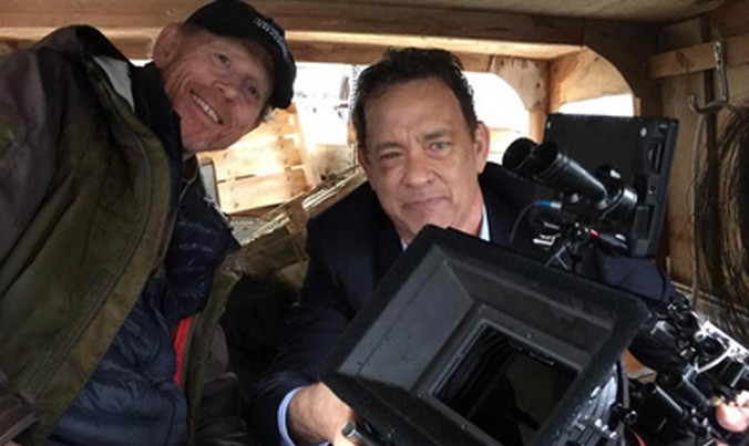 Đạo diễn Ron Howard và Tom Hanks tại phim trường “Hoả ngục”.