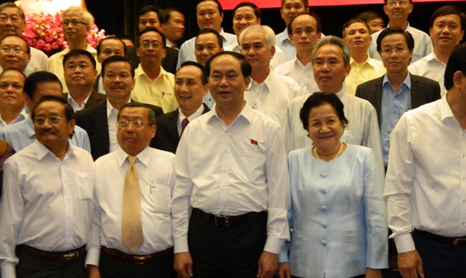 Chủ tịch nước Trần Đại Quang tiếp xúc với các doanh nghiệp TPHCM chiều 3/10.