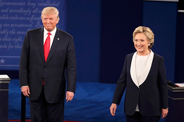 Cuộc tranh luận thứ 2 giữa Clinton và Trump: Tranh cãi vỉa hè