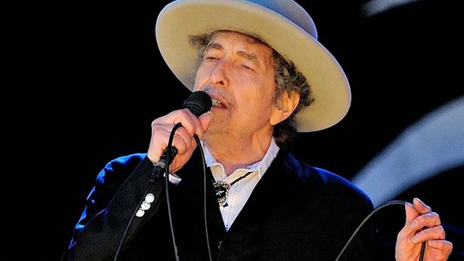 Bob Dylan bất ngờ vượt qua các ứng viên sáng giá trở thành chủ nhân Nobel Văn học 2016.