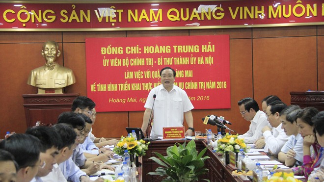 Bí thư Thành ủy Hà Nội phát biểu tại buổi làm việc. Ảnh: Trường Phong. 