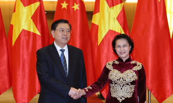 Chủ tịch Quốc hội Nguyễn Thị Kim Ngân đón tiếp Chủ tịch Quốc hội Trung Quốc Trương Đức Giang. Ảnh: TTXVN.