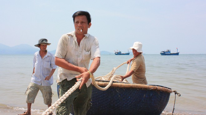 Ngư dân Lê Văn Chiến một trong số những gương mặt được đề cử là công dân tiêu biểu.