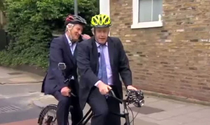 Ngoại trưởng Anh bị cấm đi xe đạp