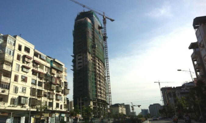 Dự án tòa nhà hỗn hợp Thăng Long phường Yên Hòa (Cầu Giấy) là một trong những công trình có nhiều vi phạm.