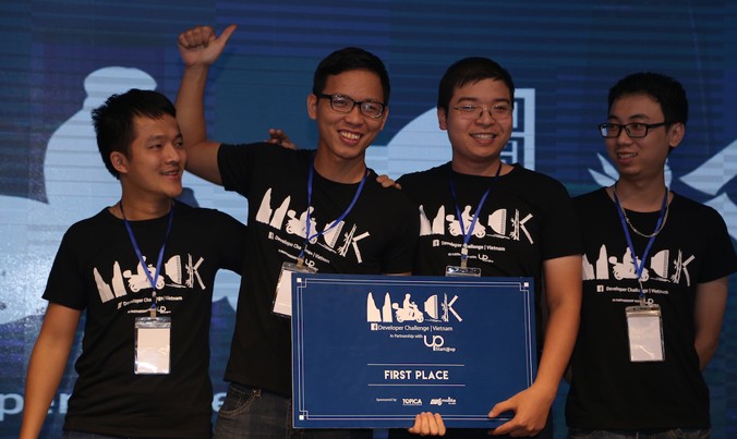 Nhóm lập trình viên giành giải thưởng 80 nghìn USD của FB.