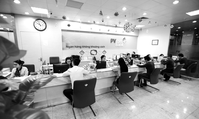 TPBank Thanh Hóa đã đón tiếp nhiều lượt khách hàng tới thăm quan và giao dịch.