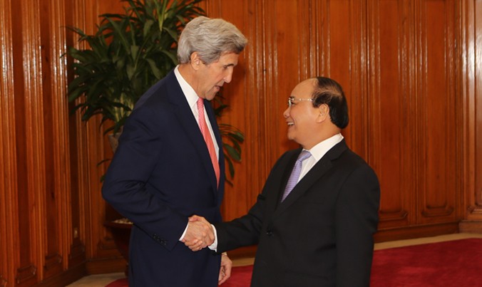 Thủ tướng Nguyễn Xuân Phúc tiếp Ngoại trưởng Mỹ John Kerry. Ảnh: Như Ý.