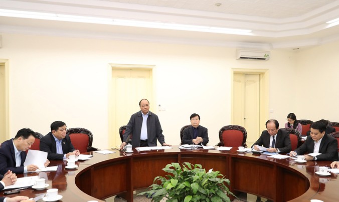 Thủ tướng làm việc với các bộ, ngành và Thành phố Hà Nội để tìm giải pháp “hạ nhiệt” ùn tắc giao thông.