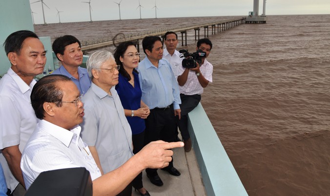 Tổng Bí thư Nguyễn Phú Trọng thăm Nhà máy điện gió Bạc Liêu. 