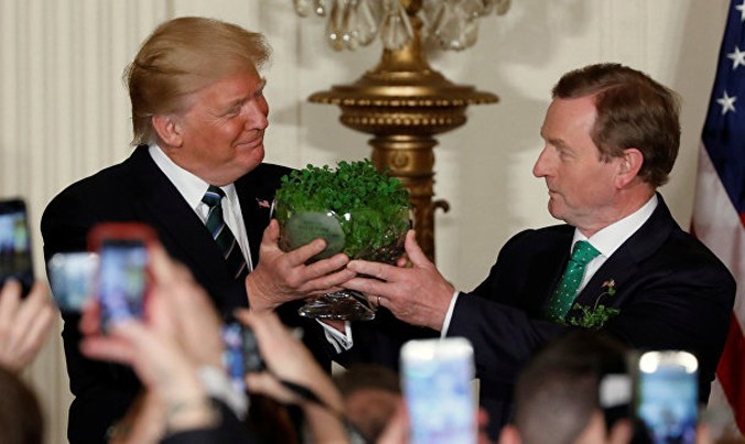 Tổng thống Mỹ Trump tiếp Thủ tướng Ireland Kenny.