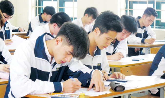 Học sinh lớp 12 của Hà Nội tham gia đợt khảo sát của Sở GD&ĐT vừa qua. Ảnh: Nghiêm Huê.