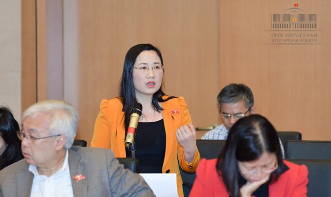 Ủy viên Thường trực Ủy ban Tư pháp Nguyễn Thị Thủy đề nghị khi phát hiện, phải công khai xin lỗi người bị oan trong vòng mười ngày.