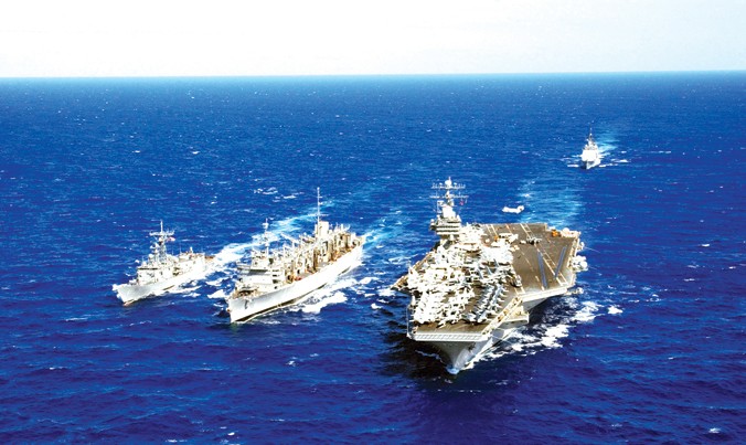 Nhóm tàu tấn công do tàu sân bay USS Carl Vinson dẫn đầu. Ảnh: US Navy.
