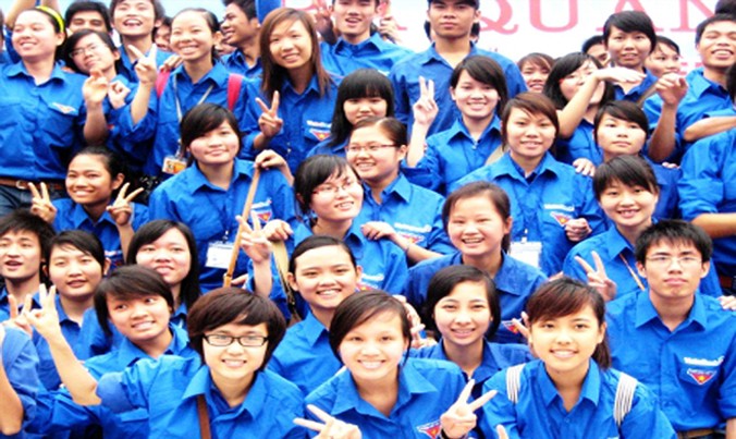 Chiếc áo xanh thanh niên tình nguyện đã trở thành hình ảnh tiêu biểu của thanh niên Việt Nam.