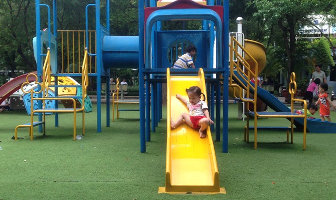 Không dễ để tìm một nơi vui chơi miễn phí, an toàn trong ngày hè cho trẻ.